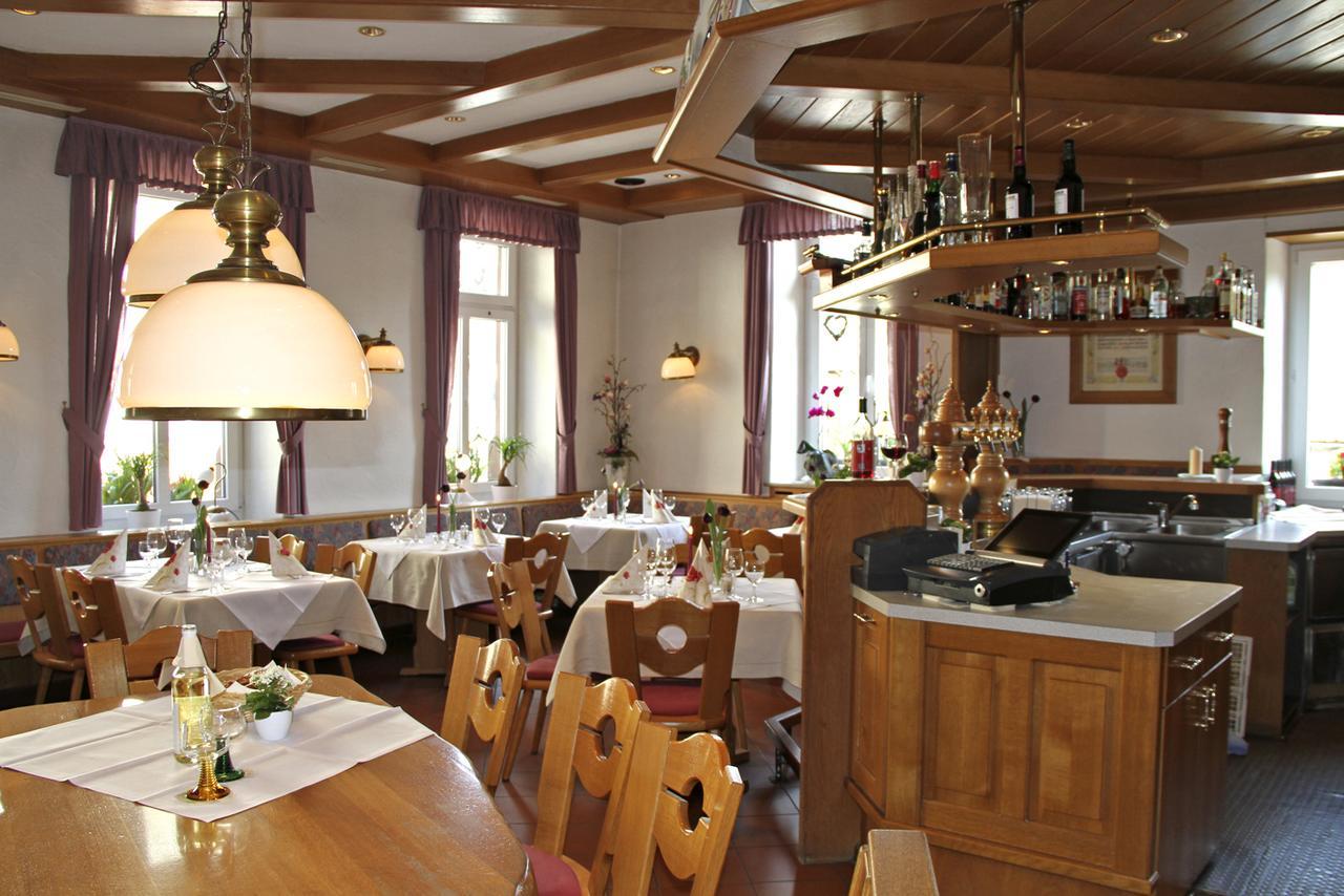 Hotel- Restaurant Zum Schwan Waldfischbach-Burgalben Exterior photo